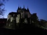 Zamek w Bojnicach nocą.